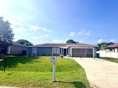 617 NW Thuringer Street Street NW Palm Bay FL 32907