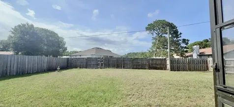 617 NW Thuringer Street Street NW Palm Bay FL 32907