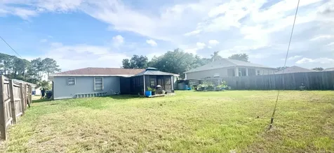 617 NW Thuringer Street Street NW Palm Bay FL 32907