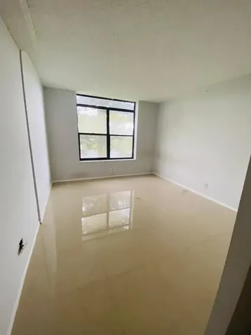 3760 Inverrary Drive Lauderhill FL 33319
