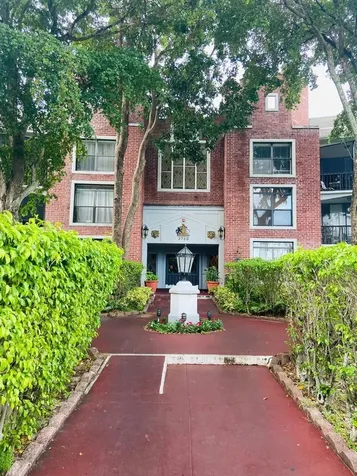 3760 Inverrary Drive Lauderhill FL 33319