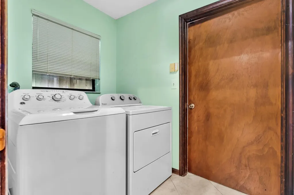 7908 NW 85th Terrace Tamarac FL 33321