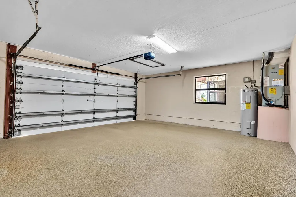 7908 NW 85th Terrace Tamarac FL 33321