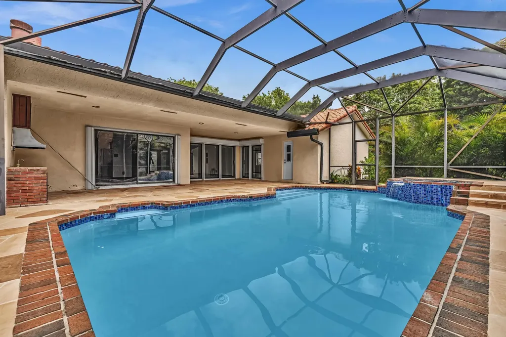7908 NW 85th Terrace Tamarac FL 33321