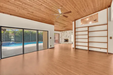 7908 NW 85th Terrace Tamarac FL 33321