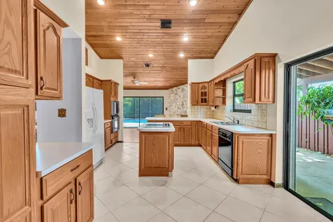 7908 NW 85th Terrace Tamarac FL 33321