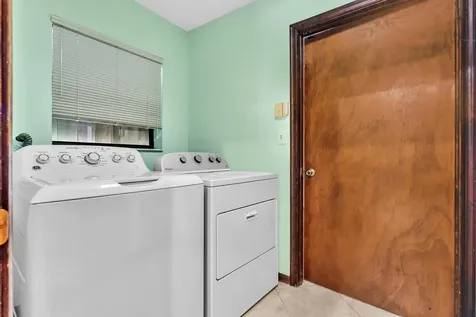 7908 NW 85th Terrace Tamarac FL 33321