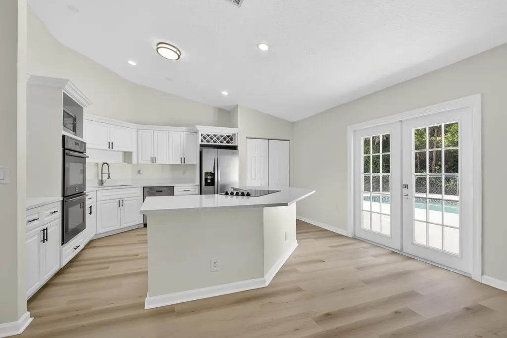 16526 N 78th Road Road N The Acreage FL 33470