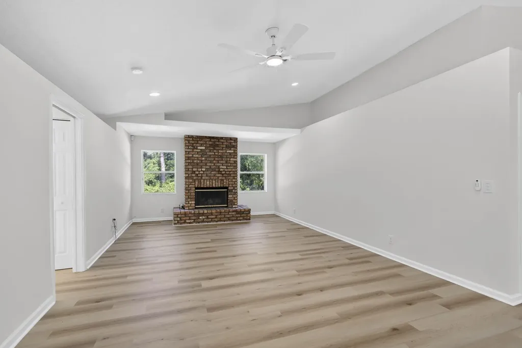 16526 N 78th Road Road N The Acreage FL 33470