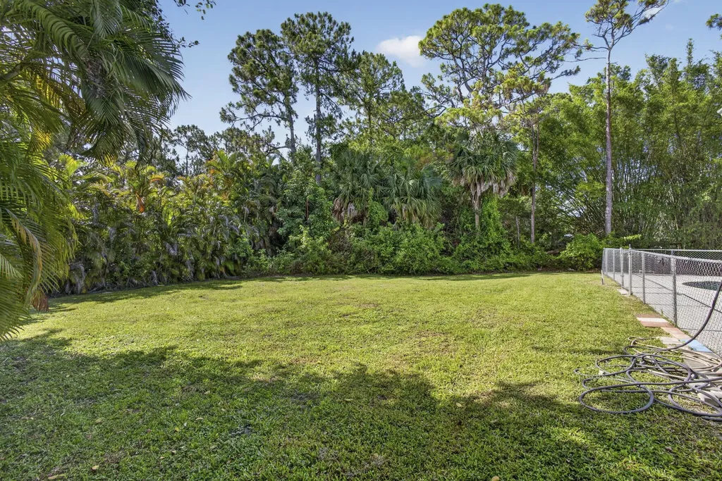 16526 N 78th Road Road N The Acreage FL 33470