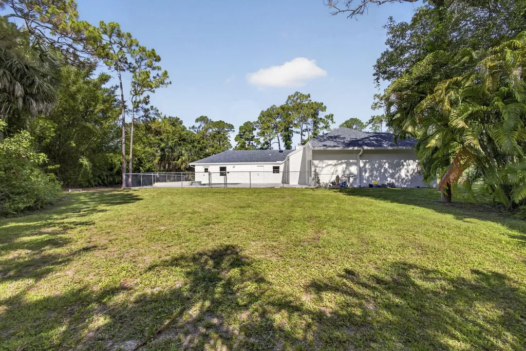 16526 N 78th Road Road N The Acreage FL 33470