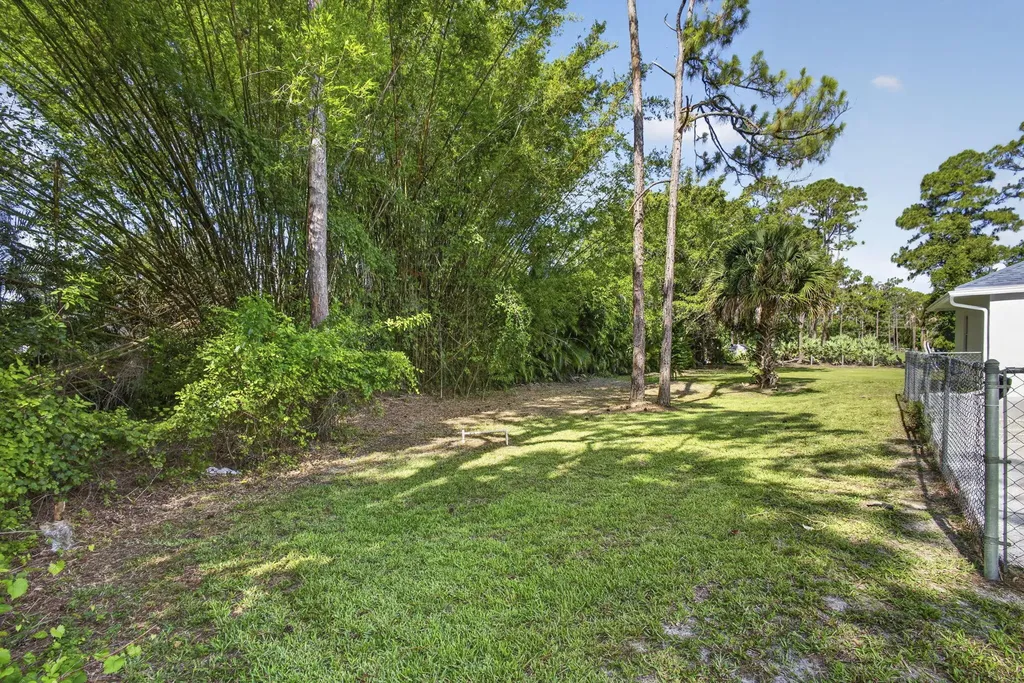 16526 N 78th Road Road N The Acreage FL 33470