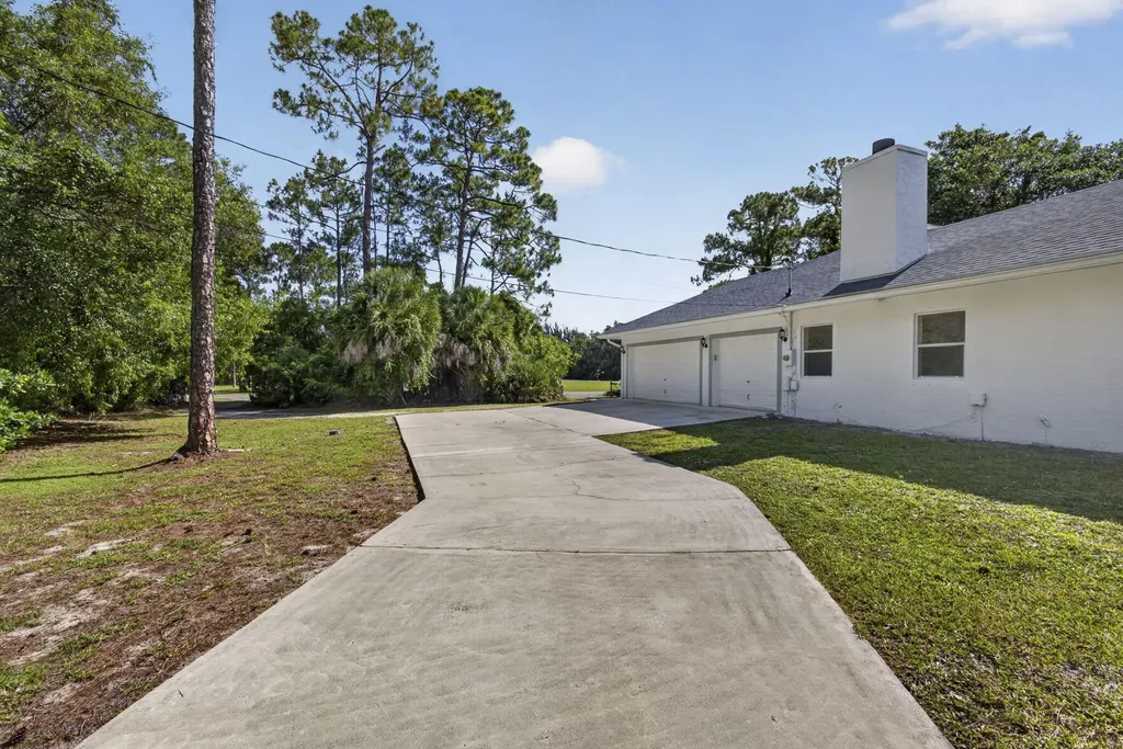 16526 N 78th Road Road N The Acreage FL 33470