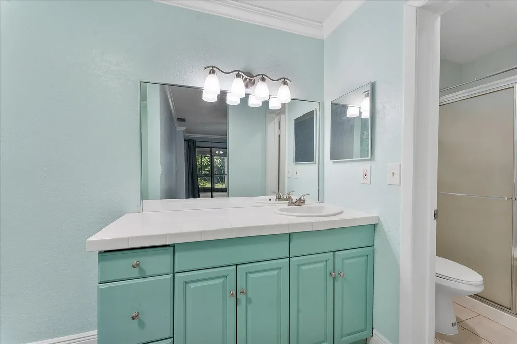 3873 NW 35th Street Coconut Creek FL 33066