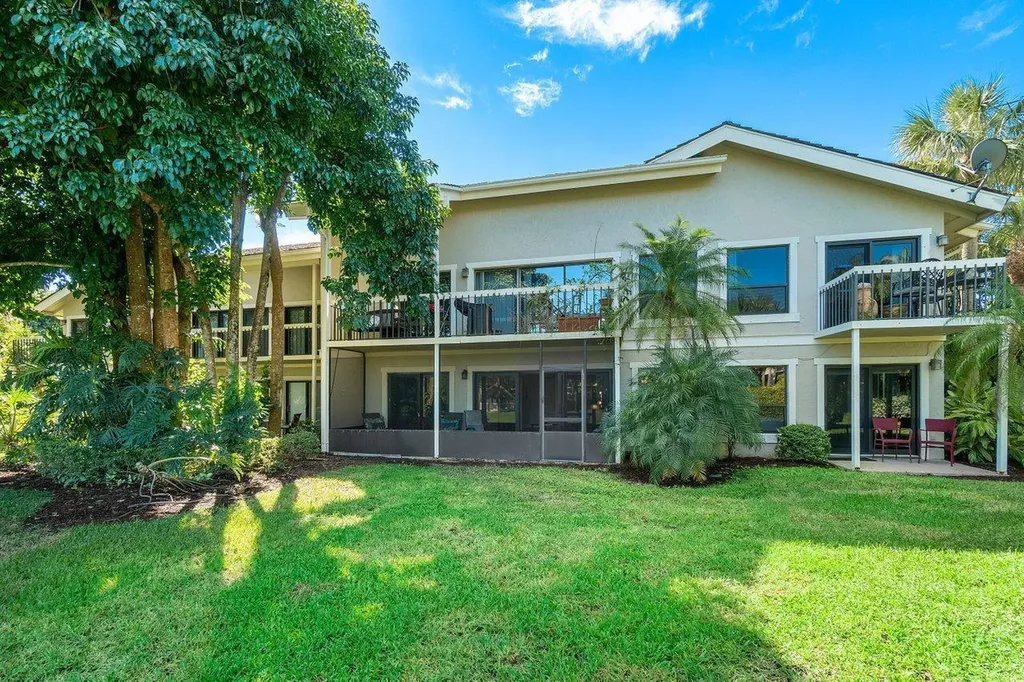 11863 Wimbledon Circle Wellington FL 33414