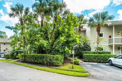 11863 Wimbledon Circle Wellington FL 33414