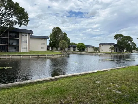 8051 S Colony Circle Tamarac FL 33321