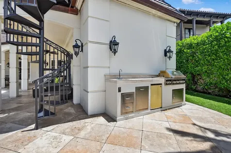 377 E Coconut Palm Road Boca Raton FL 33432