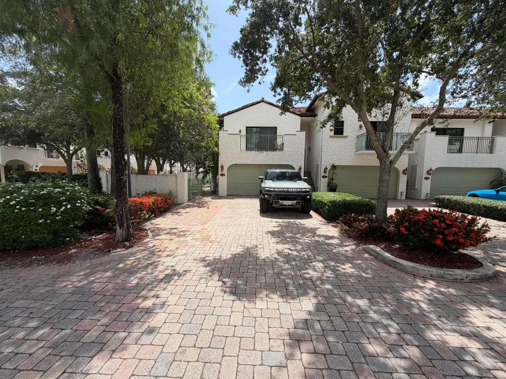 4400 Hidden Harbour Terrace Dania Beach FL 33312