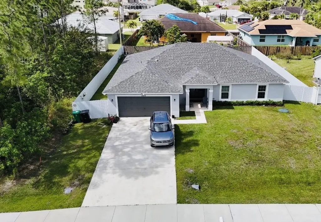 2372 SW Import Drive Port St Lucie FL 34953