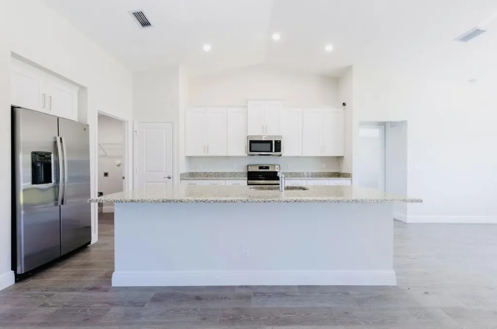 2372 SW Import Drive Port St Lucie FL 34953