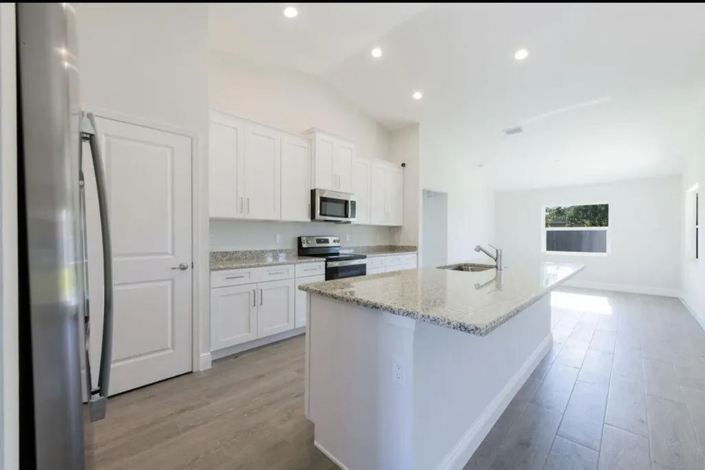 2372 SW Import Drive Port St Lucie FL 34953