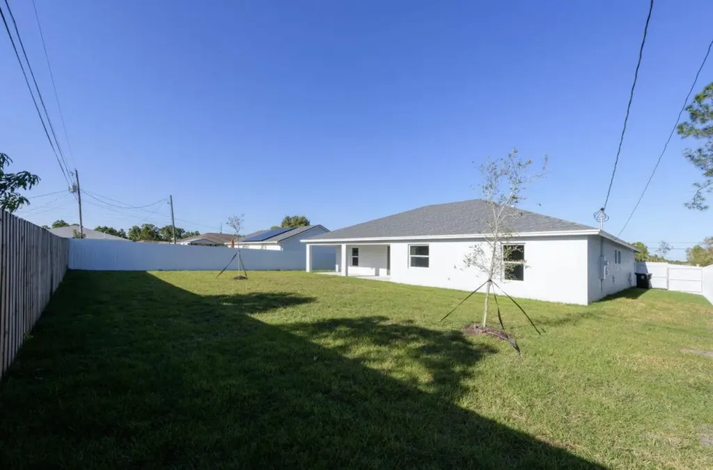 2372 SW Import Drive Port St Lucie FL 34953