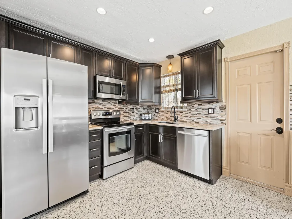 5960 SW 13th Street Plantation FL 33317
