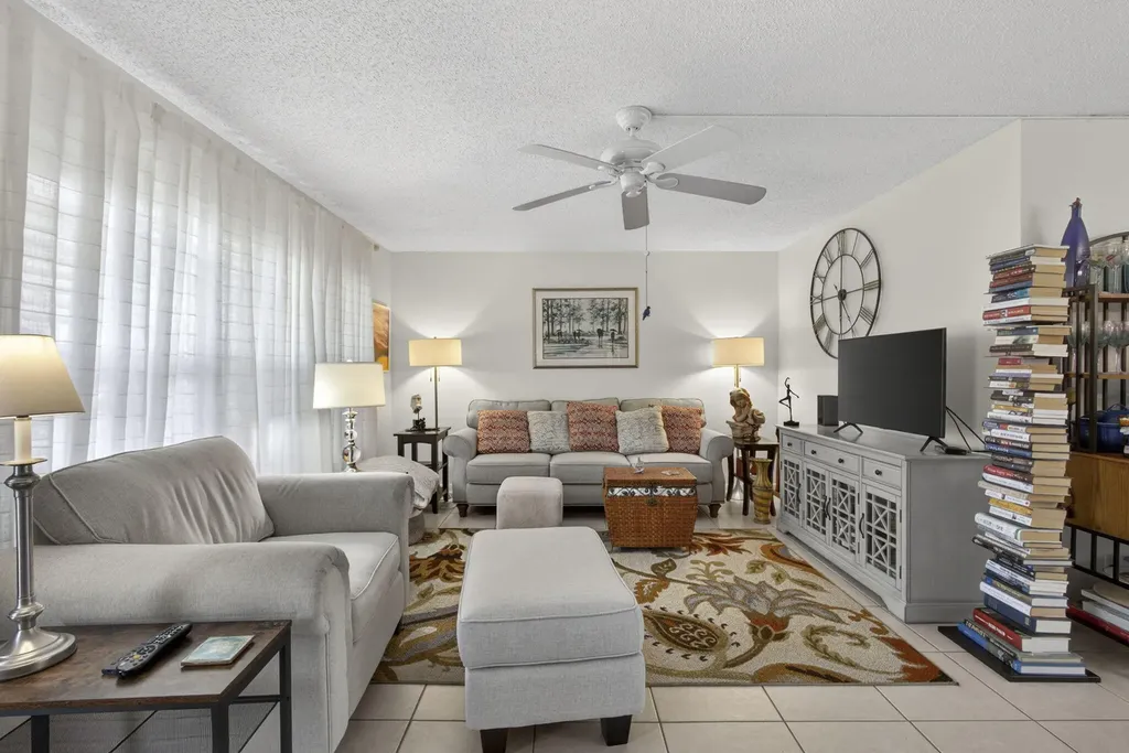 308 Greenbrier A West Palm Beach FL 33417