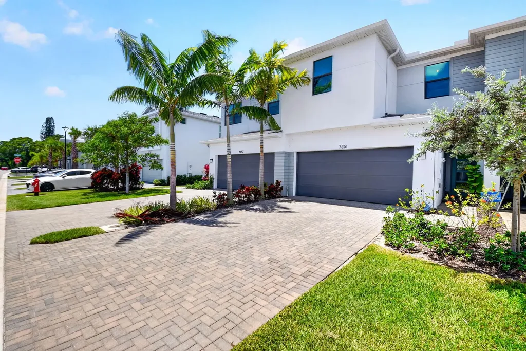 7351 Lenora Lane Lake Worth FL 33467