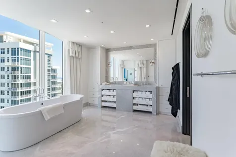 333 Las Olas Way Fort Lauderdale FL 33301