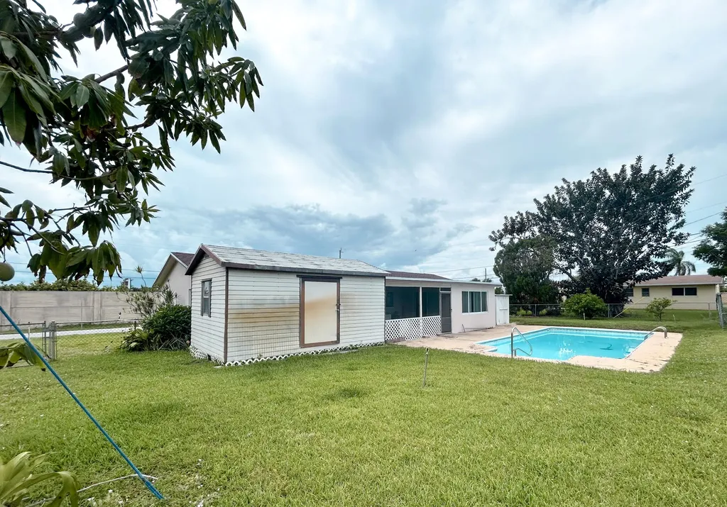441 SW 6th Avenue Boynton Beach FL 33435
