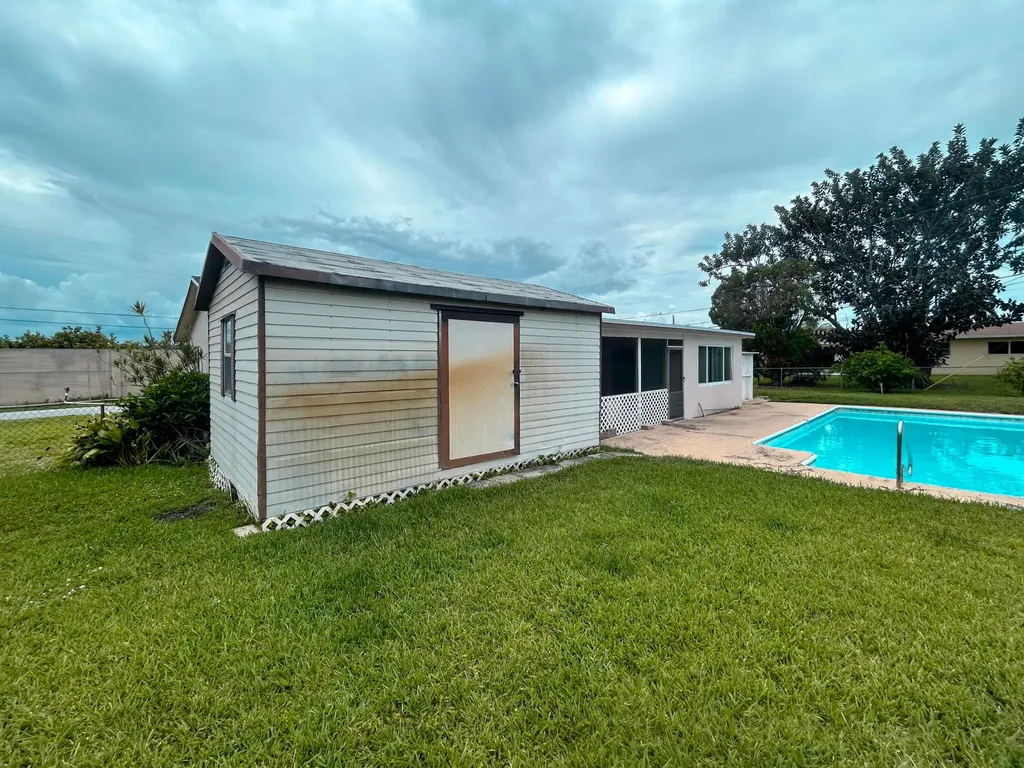 441 SW 6th Avenue Boynton Beach FL 33435