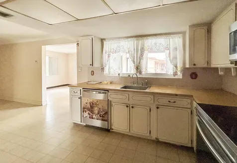 441 SW 6th Avenue Boynton Beach FL 33435