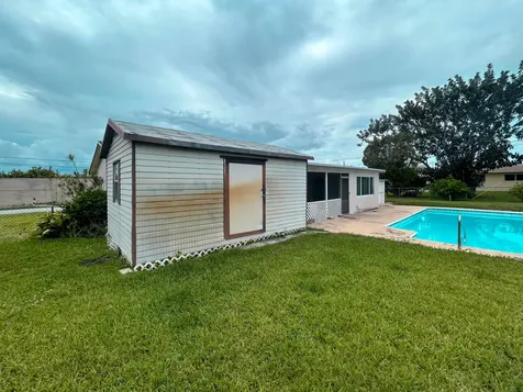 441 SW 6th Avenue Boynton Beach FL 33435