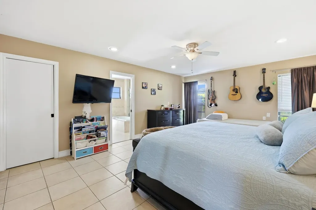 5141 NW 3rd Terrace Boca Raton FL 33487