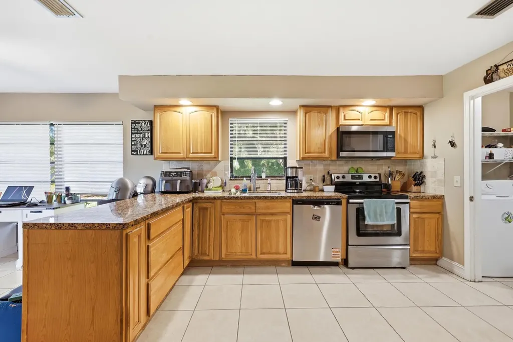 5141 NW 3rd Terrace Boca Raton FL 33487