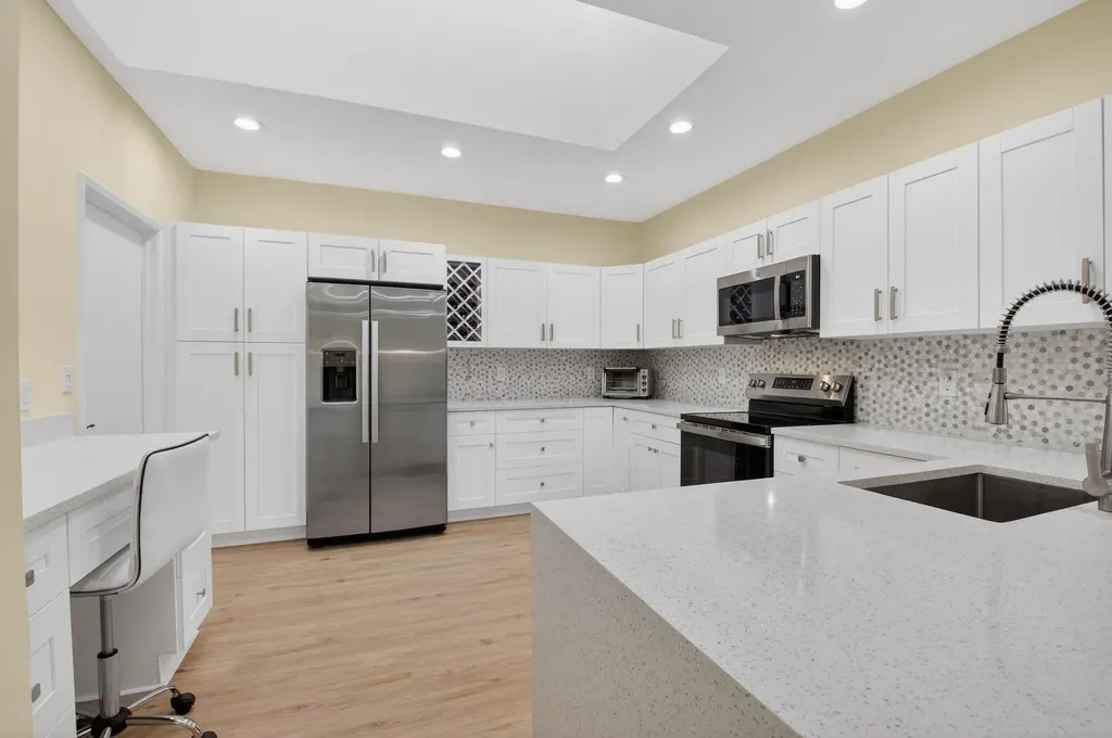 8350 Springlake Drive Boca Raton FL 33496