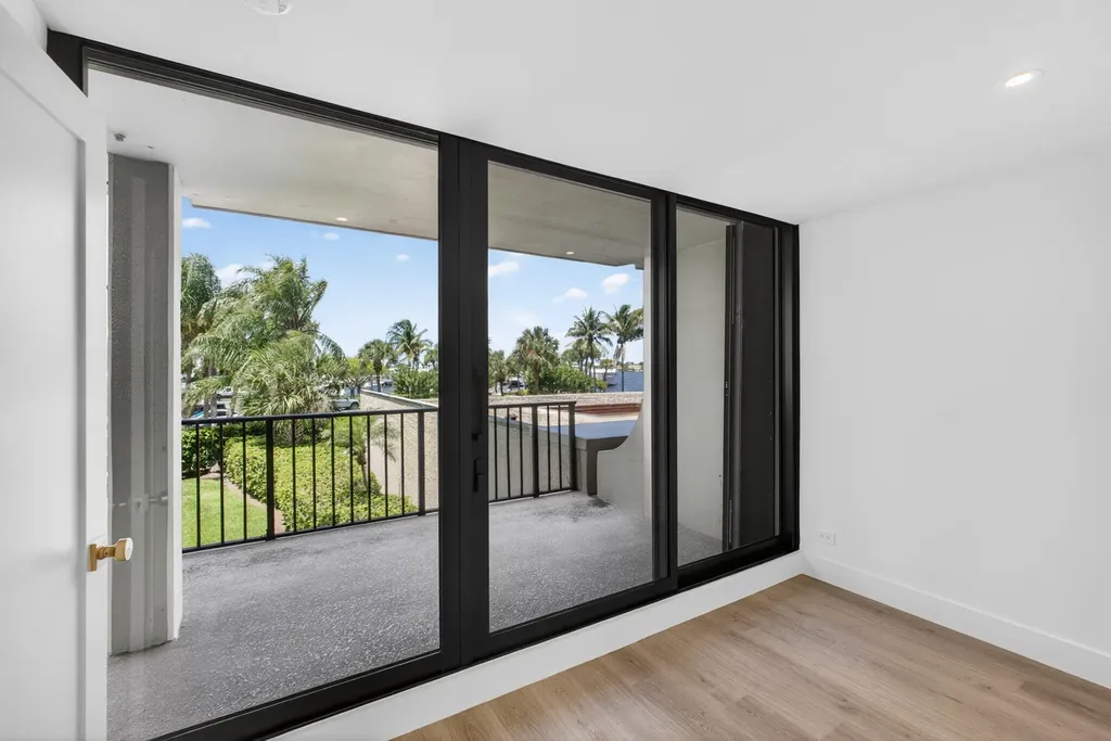 136 Lakeshore Drive North Palm Beach FL 33408