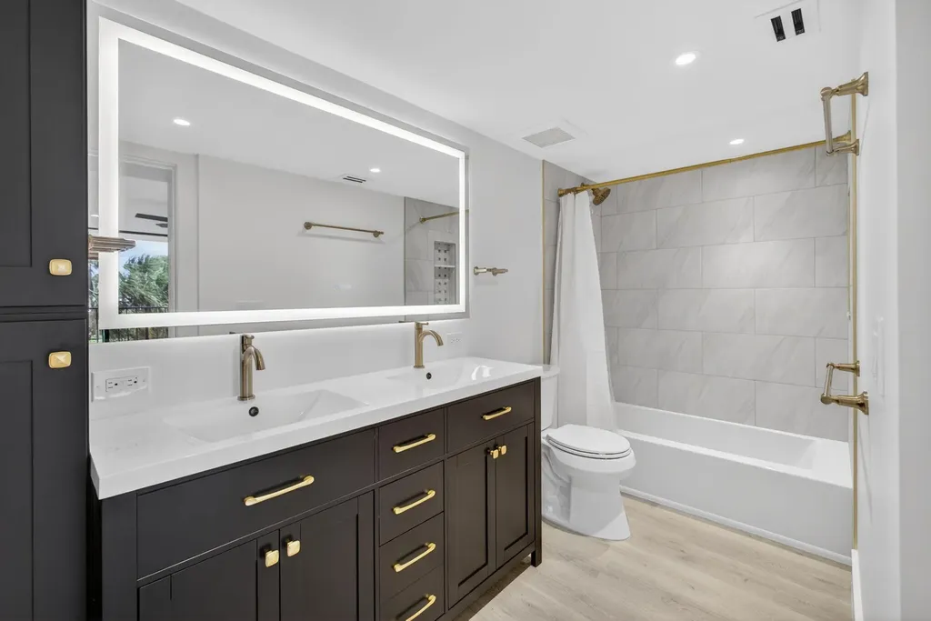 136 Lakeshore Drive North Palm Beach FL 33408