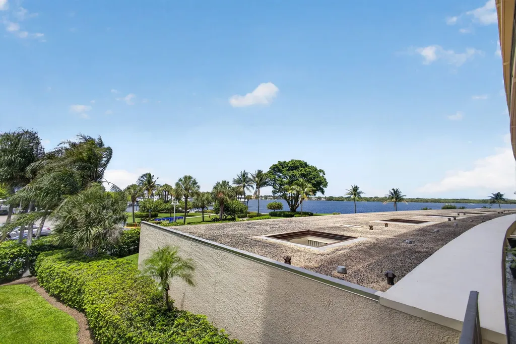 136 Lakeshore Drive North Palm Beach FL 33408