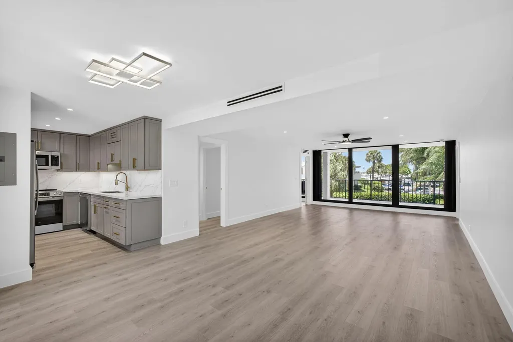 136 Lakeshore Drive North Palm Beach FL 33408