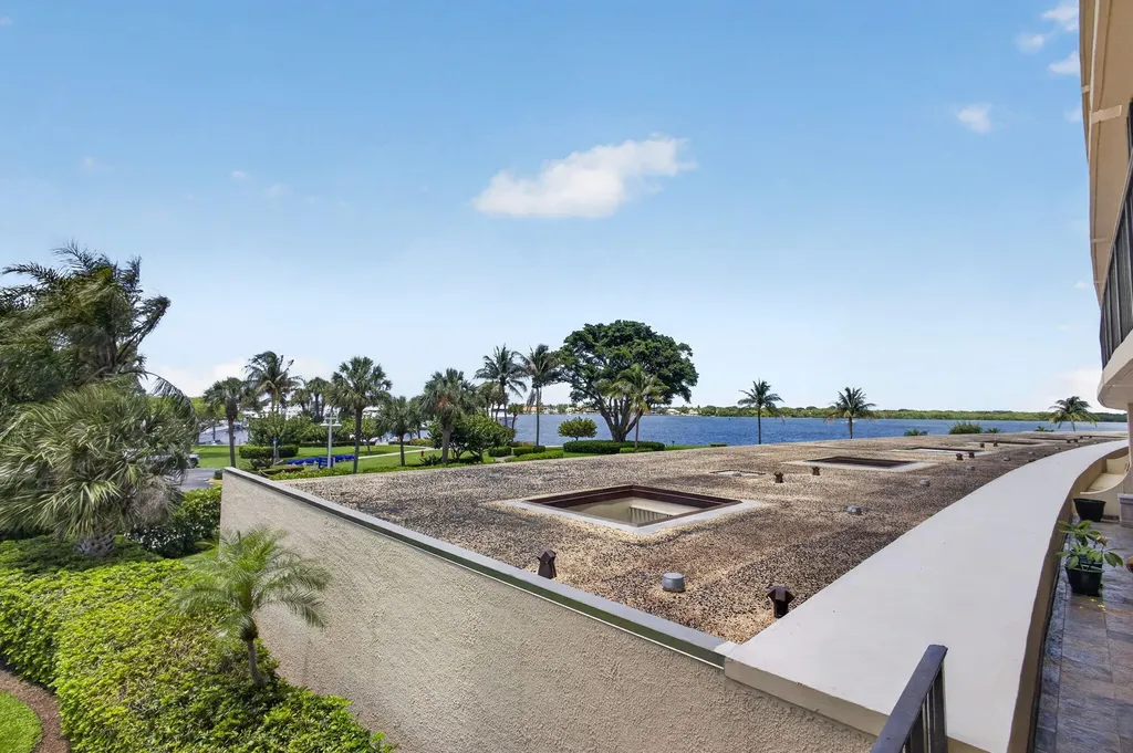 136 Lakeshore Drive North Palm Beach FL 33408