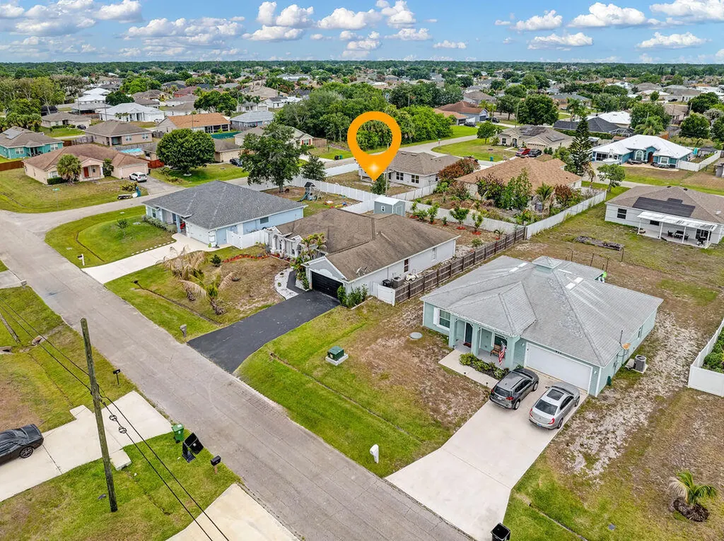 981 SW Mccomkle Avenue Port St Lucie FL 34953