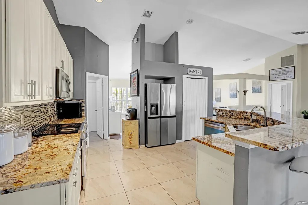 981 SW Mccomkle Avenue Port St Lucie FL 34953
