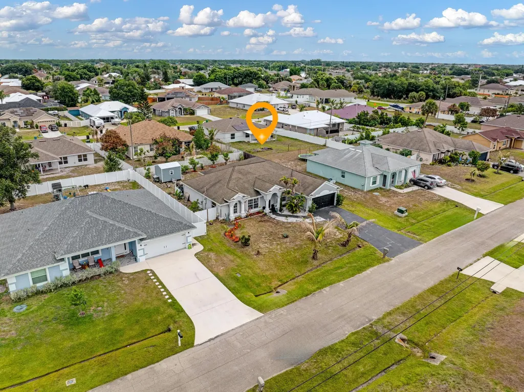 981 SW Mccomkle Avenue Port St Lucie FL 34953