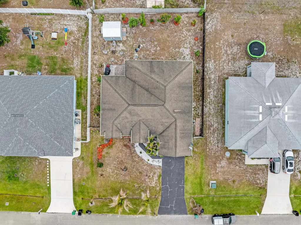981 SW Mccomkle Avenue Port St Lucie FL 34953