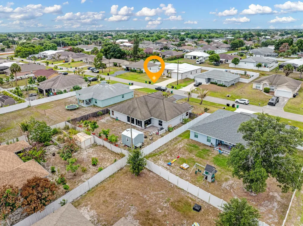 981 SW Mccomkle Avenue Port St Lucie FL 34953