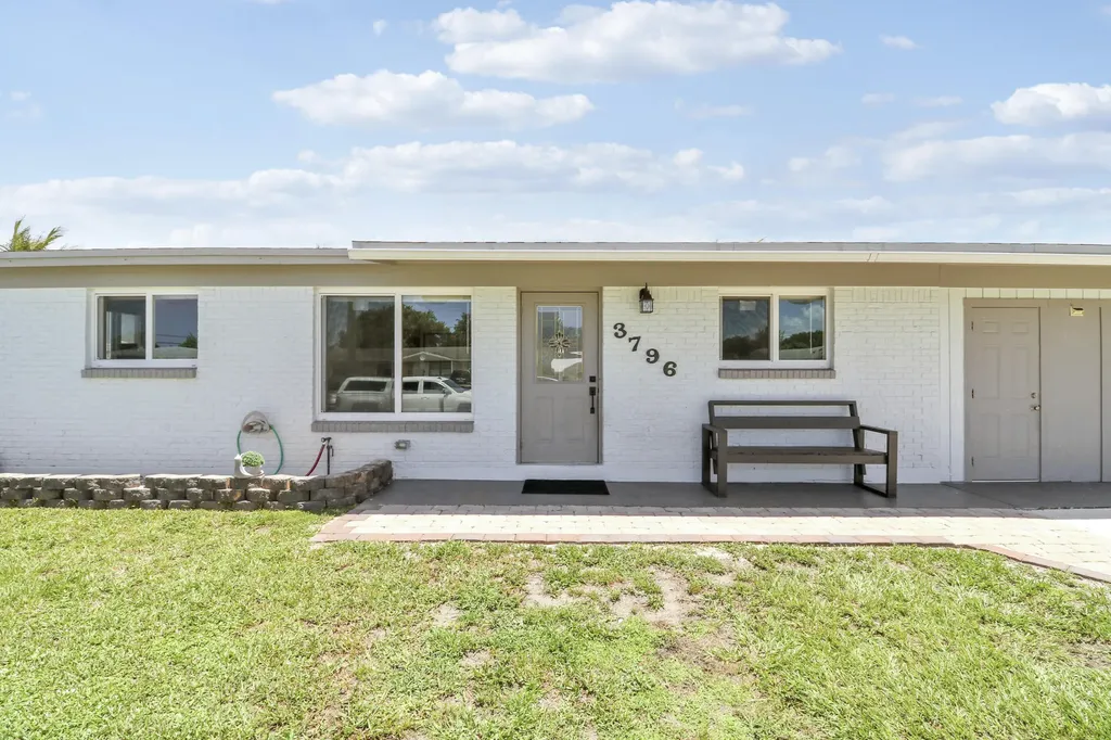 3796 Gull Road Palm Beach Gardens FL 33410