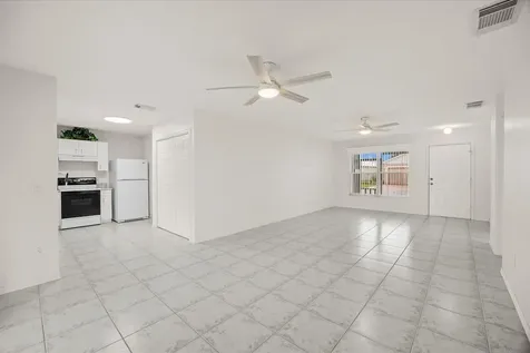 6712 Campanilla Fort Pierce FL 34951
